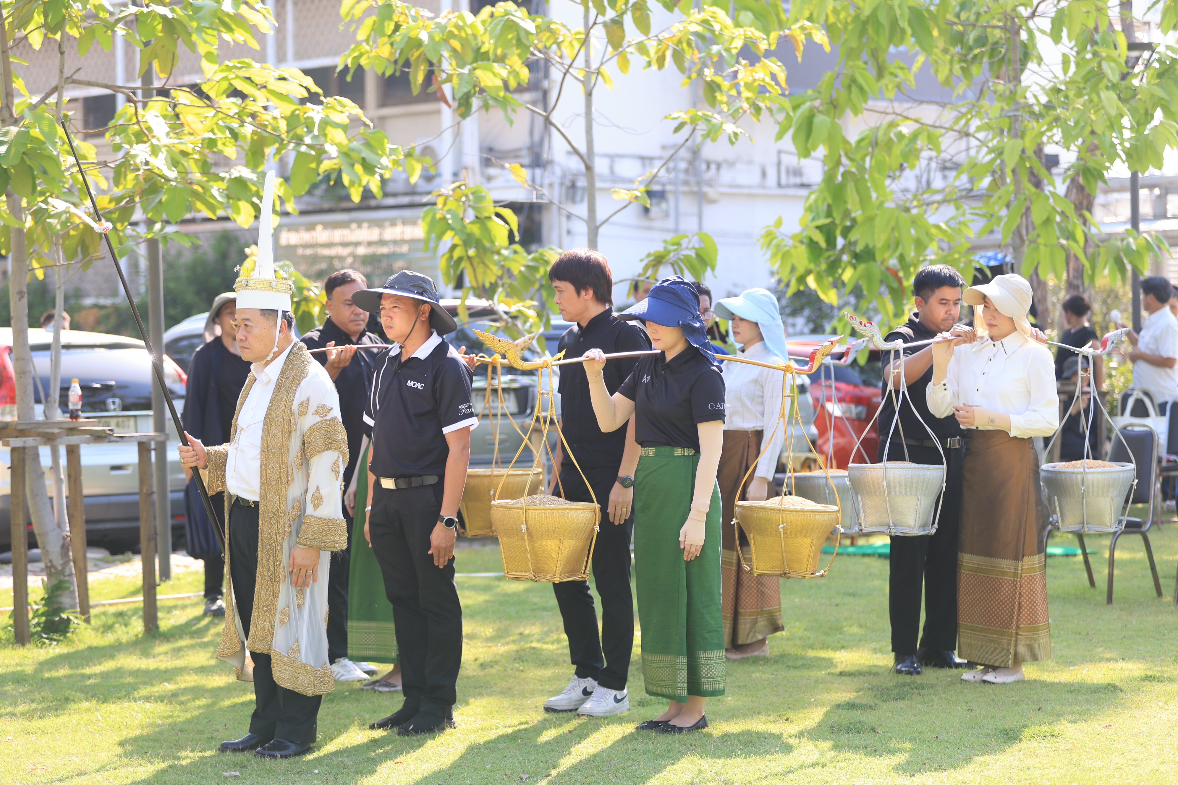 title - ส.ป.ก. ร่วมฝึกซ้อมริ้วขบวนอิสริยยศ ในพระราชพิธีพืชมงคลจรดพระนังคัลแรกนาขวัญ ประจำปี 2569 (ซ้อมกรณีพิเศษ ครั้งที่ 2)